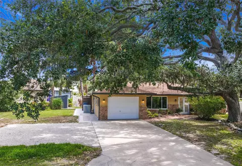 760 Azure Rd, Venice, FL 34293