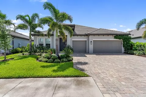 17737 Savory Mist Cir, Bradenton, FL 34211