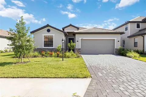 15127 Oxford Grey Dr, Bradenton, FL 34211