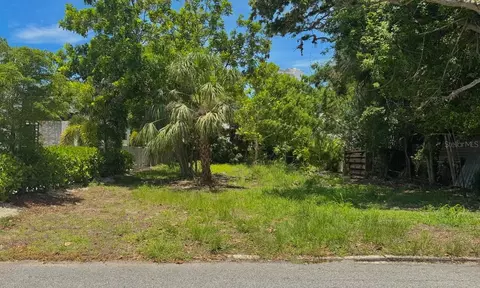 718 Hudson Ave, Sarasota, FL 34236