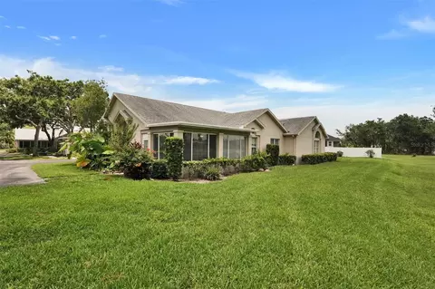 1112 Golfview Woods Dr #1112, Sun City Center, FL 33573