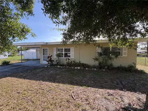 1224 38th St W, Bradenton, FL 34205
