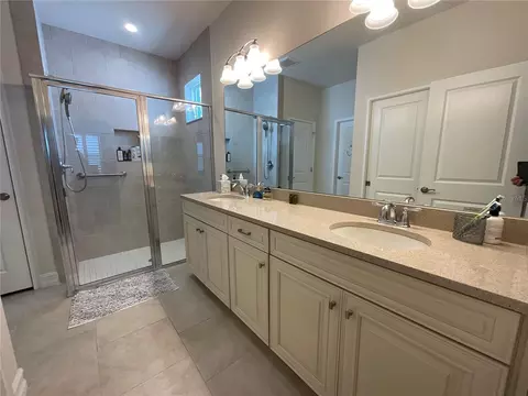 Bath - 4428 Conchfish Ln, Osprey, FL 34229 photo 1 of 2