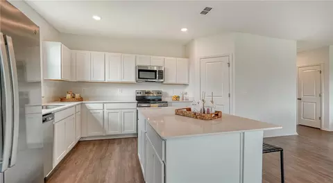 Kitchen - 13113 Bayberry Way, Parrish, FL 34219 photo 1 of 2