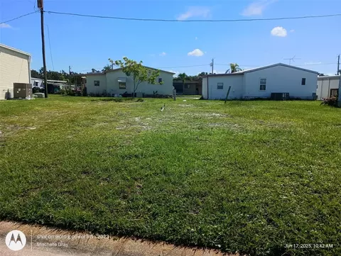3114 Dorothy Pl, Ellenton, FL 34222