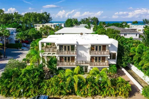 804 N Shore Dr, Anna Maria, FL 34216
