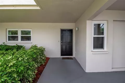7301 W Country Club Dr N #108, Sarasota, FL 34243