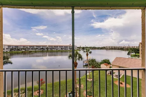 3635 Lake Bayshore Dr #J-410, Bradenton, FL 34205