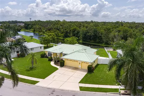 6114 68th Dr E, Palmetto, FL 34221