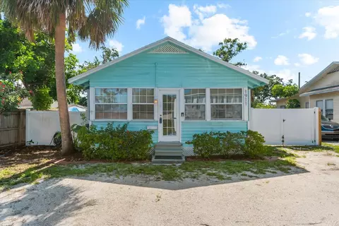 1911 26th St W, Bradenton, FL 34205