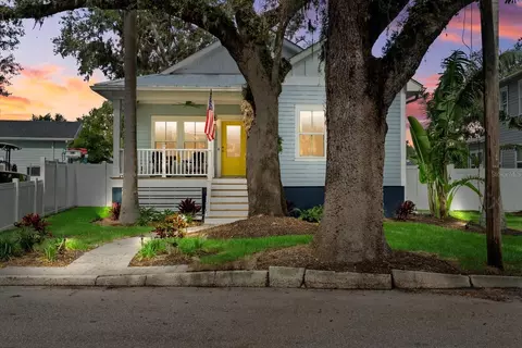 112 17th St E, Bradenton, FL 34208