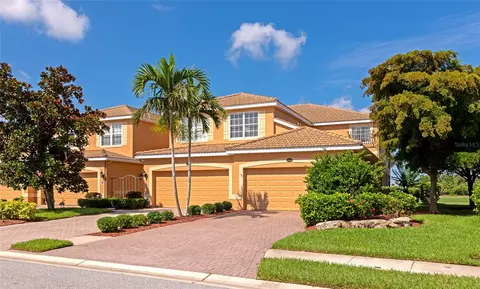318 Winding Brook Ln #104, Bradenton, FL 34212