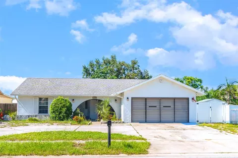 3805 Sandpointe Dr, Bradenton, FL 34205