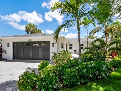 1031 Contento St, Sarasota, FL 34242