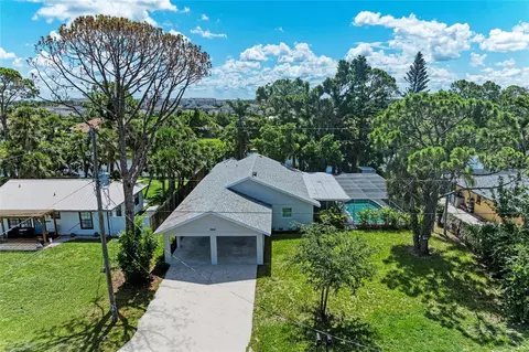 2400 Lake Shore Dr, Nokomis, FL 34275