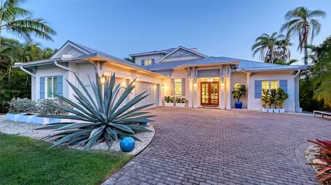 1530 Pine Bay Dr, Sarasota, FL 34231