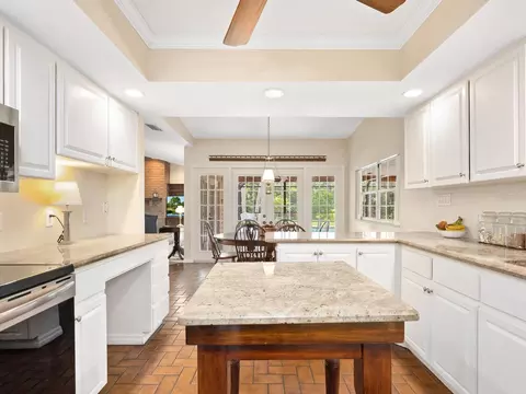 Kitchen - 3632 Beneva Oaks Blvd, Sarasota, FL 34238 photo 1 of 3