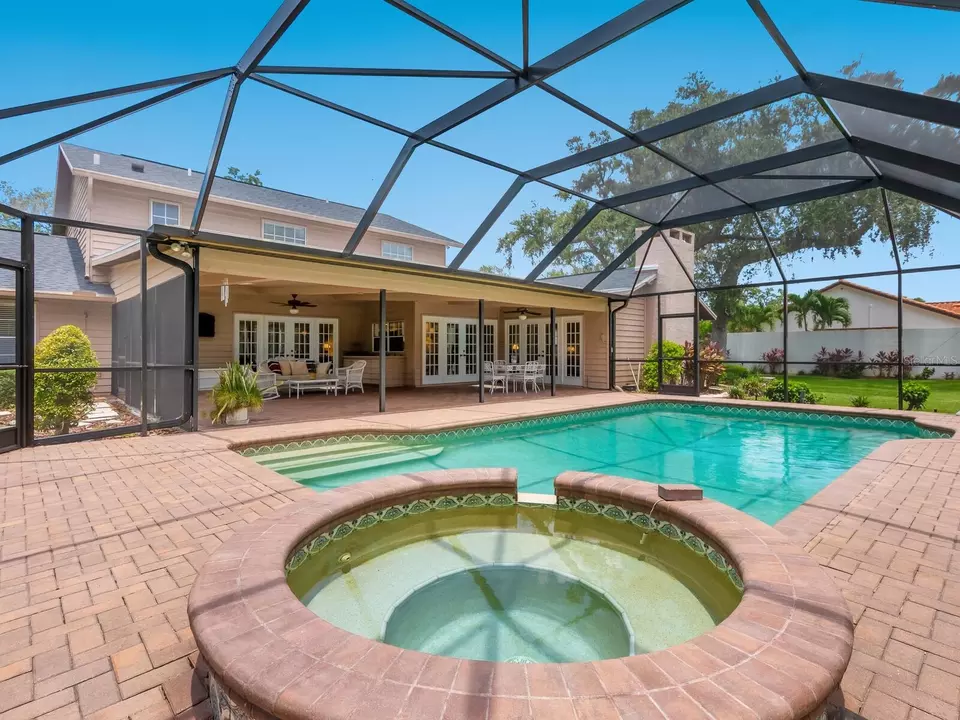 Exterior - 3632 Beneva Oaks Blvd, Sarasota, FL 34238 photo 7 of 15