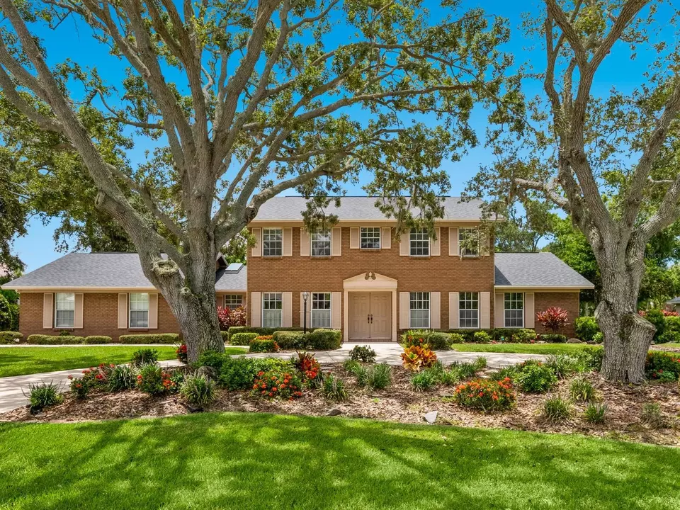 Exterior - 3632 Beneva Oaks Blvd, Sarasota, FL 34238 photo 1 of 15