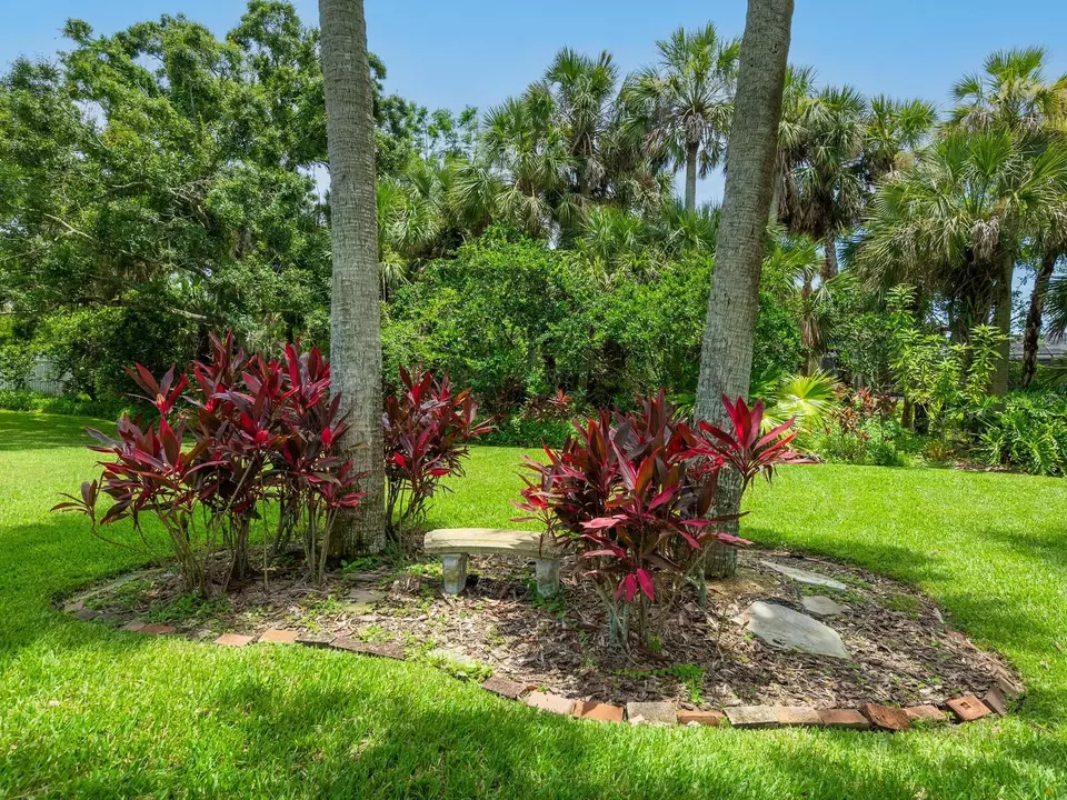 Exterior - 3632 Beneva Oaks Blvd, Sarasota, FL 34238 photo 8 of 15
