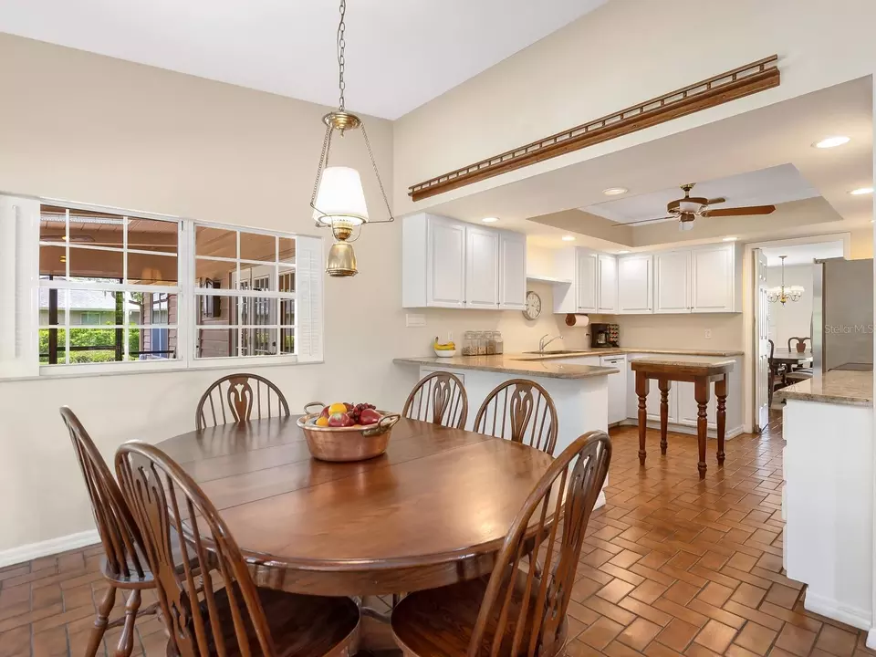 Dining - 3632 Beneva Oaks Blvd, Sarasota, FL 34238 photo 3 of 3
