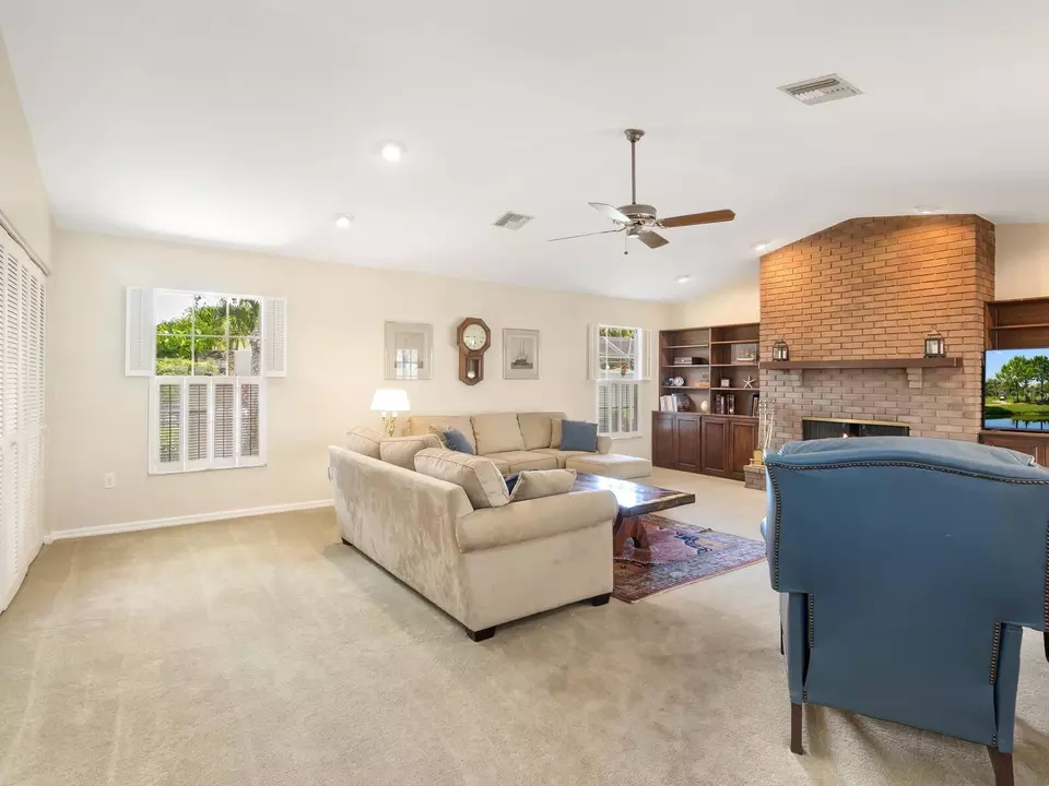 Living - 3632 Beneva Oaks Blvd, Sarasota, FL 34238 photo 3 of 7