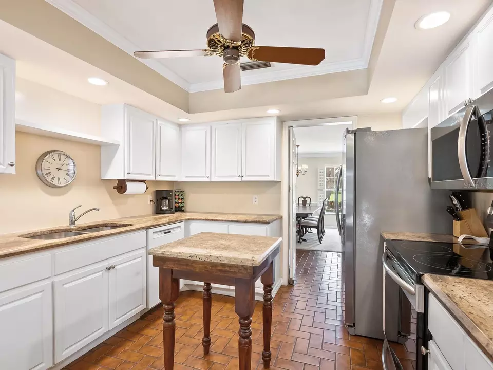 Kitchen - 3632 Beneva Oaks Blvd, Sarasota, FL 34238 photo 3 of 3