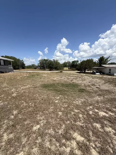 15 Blackjack Ave, Frostproof, FL 33843