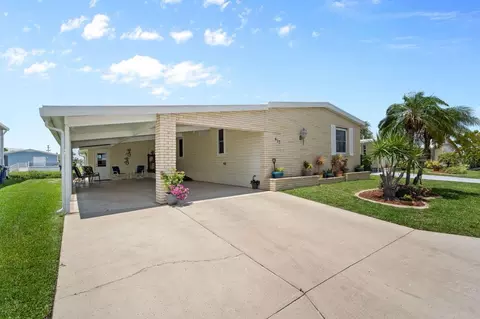 617 Fairmount Dr, North Port, FL 34287