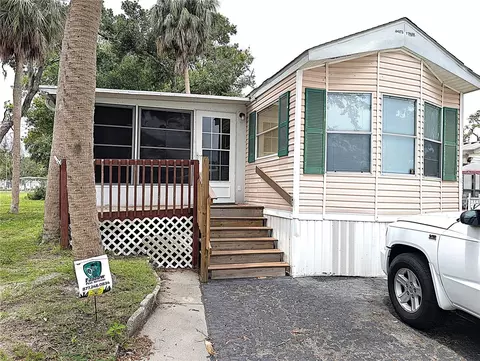 3300 26th Ave E #17, Bradenton, FL 34208