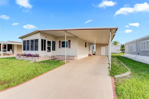 29 S Easter Island Cir, Englewood, FL 34223