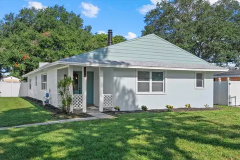 5718 Magnolia St N, Saint Petersburg, FL 33703