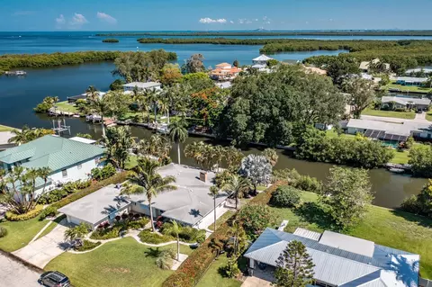 4385 Pompano Ln, Palmetto, FL 34221