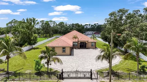 5714 38th Ave E, Bradenton, FL 34208