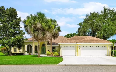 4724 White Tail Ln, Sarasota, FL 34238