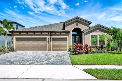 9215 Isabella Cir, Parrish, FL 34219