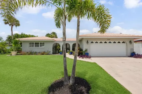 2405 Cardwell Way, Sarasota, FL 34231
