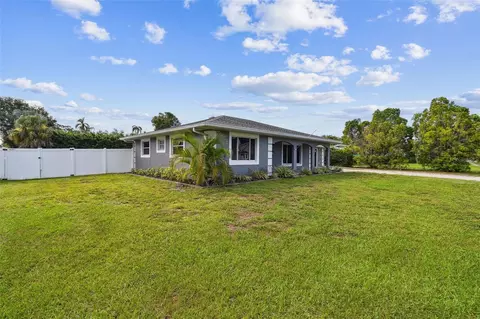 303 45th St W, Bradenton, FL 34209