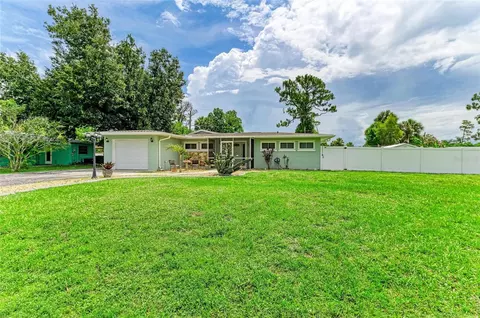 557 Reading St NW, Port Charlotte, FL 33952