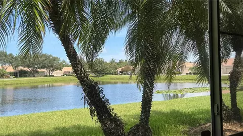 8228 Simpson Falls Ct, Sarasota, FL 34243