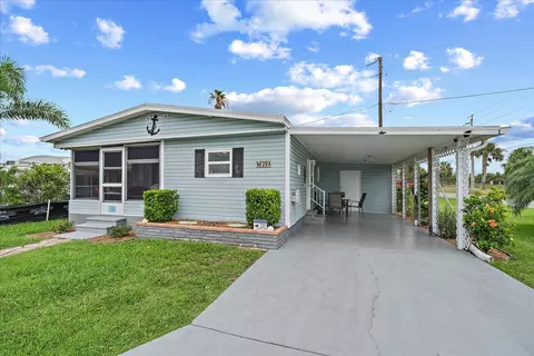 294 Nassau Dr, Palmetto, FL 34221