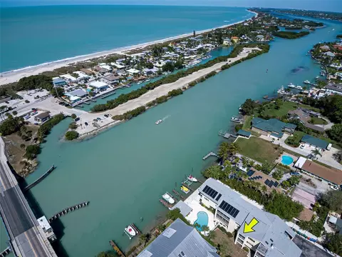 109 Bayshore Rd #5, Nokomis, FL 34275