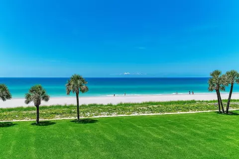 4805 Gulf Of Mexico Dr #105, Longboat Key, FL 34228