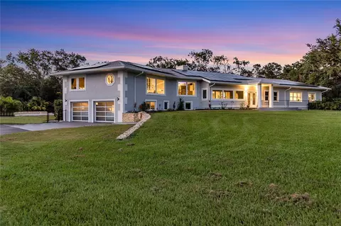3425 W Forest Lake Cir, Sarasota, FL 34232