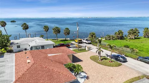 6917 22nd St W, Bradenton, FL 34207
