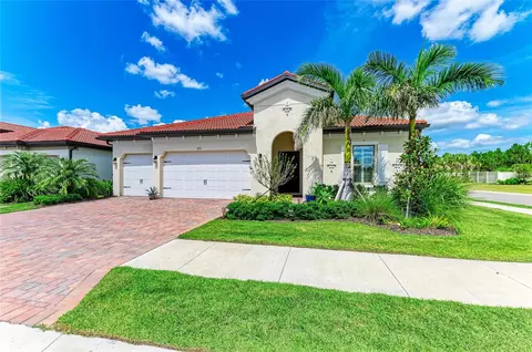 653 Maraviya Blvd, Nokomis, FL 34275