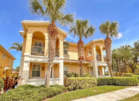 1606 Burgos Dr, Sarasota, FL 34238