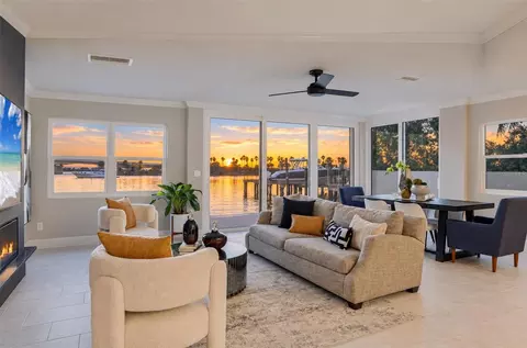 226 Golden Gate Pt #12, Sarasota, FL 34236