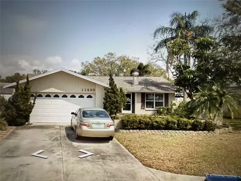 11255 Sol Vista Dr, Largo, FL 33774