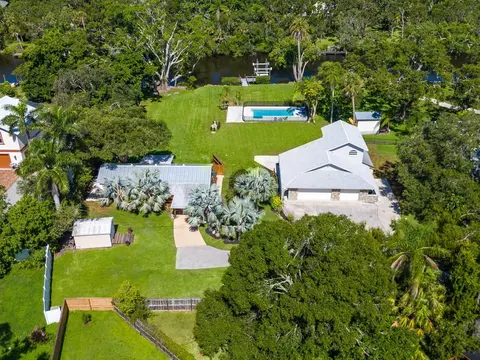 25042506 Wilkinson Rd, Sarasota, FL 34231